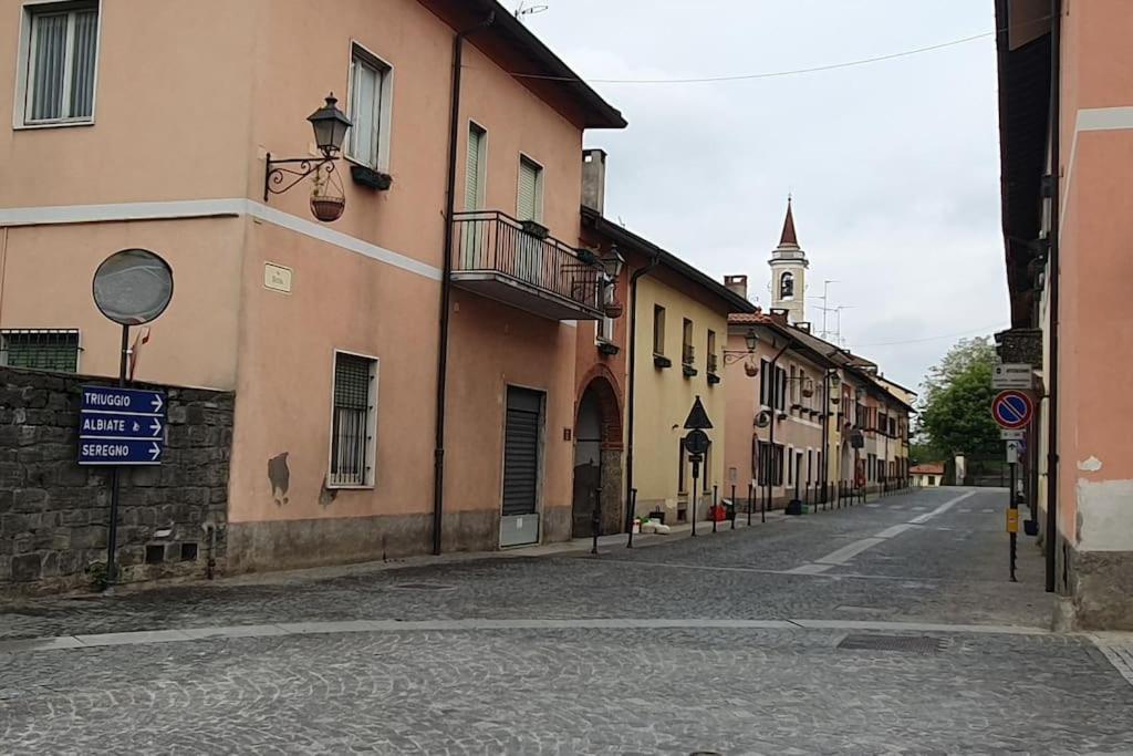 Casa Gernetto Apartment Lesmo Bagian luar foto